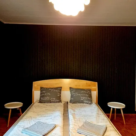 Sweet Home, Fireplace アパート