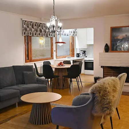 Sweet Home, Fireplace Daire Rovaniemi