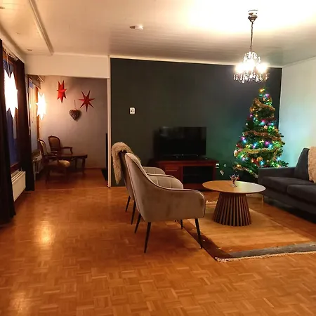 Sweet Home, Fireplace 아파트 로바니에미